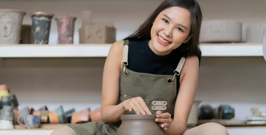 Salvage of 19th century ceramic ship